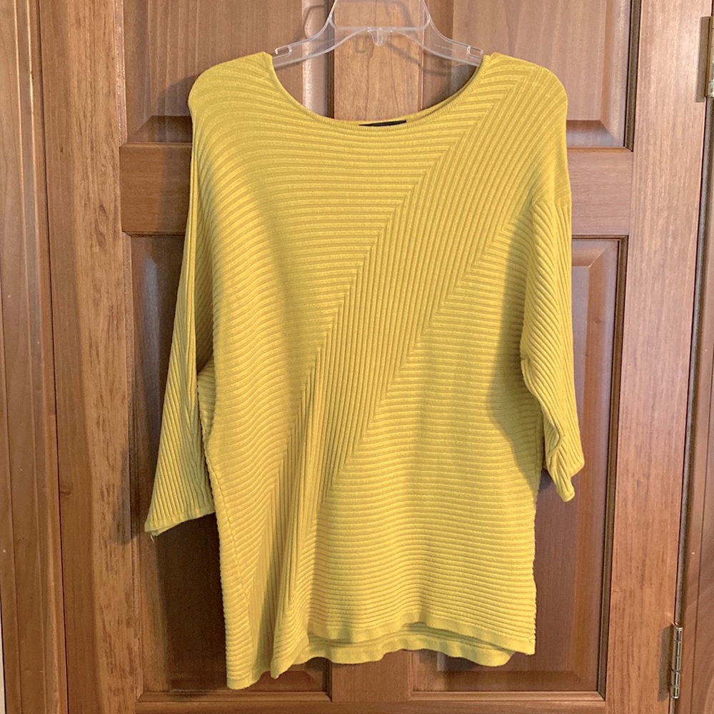 Grace the perfect fit gold sweater